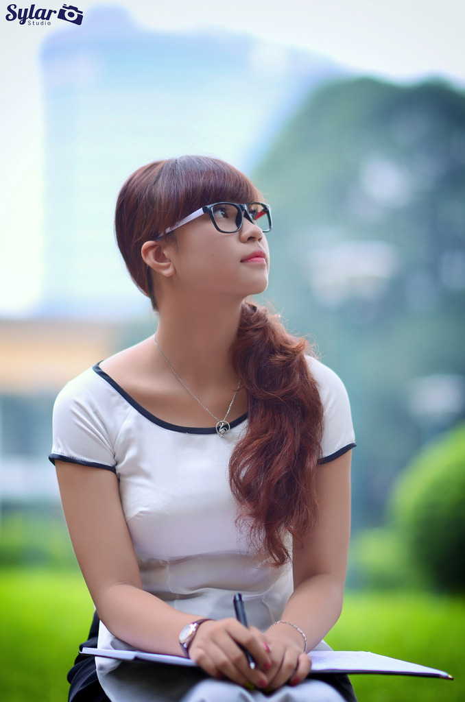 未婚少女高清免費(fèi)觀看電視劇
