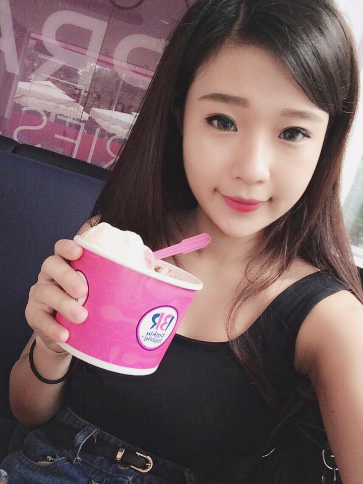 善良的女鄰居電影
