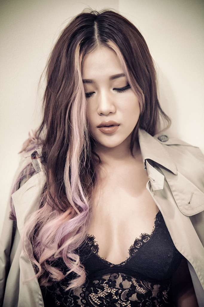 國產(chǎn)白嫩初高中害羞小美女