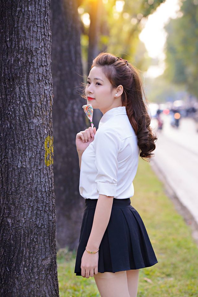 嗯啊…老師你的奶真軟真大視頻
