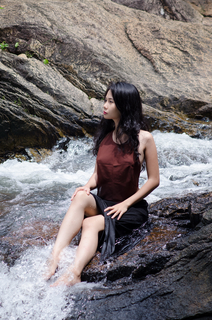 鄉(xiāng)下乳婦奶水在線播放
