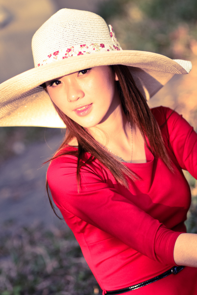 美女不遮不擋的免費(fèi)視頻裸體