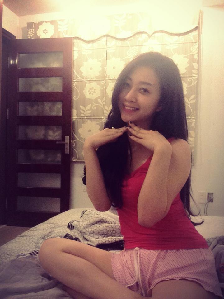 國產(chǎn)白漿一區(qū)二區(qū)三區(qū)院長佳柔