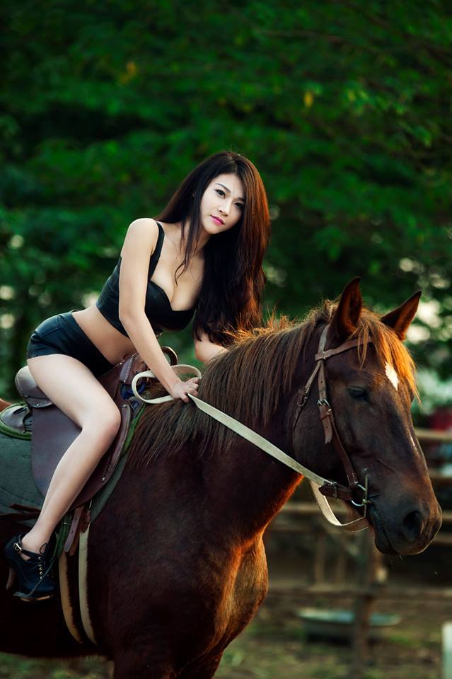 少爺吃奶求乳h